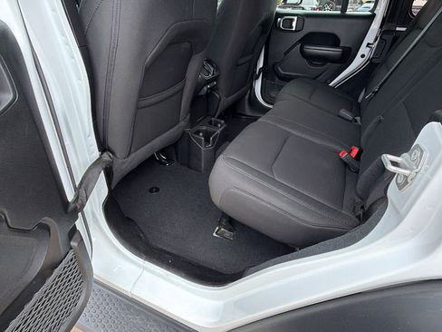 Used 2021 Jeep Wrangler Unlimited Sport image 23