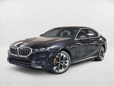 Used 2026 BMW 530i w/ Premium Package image 1