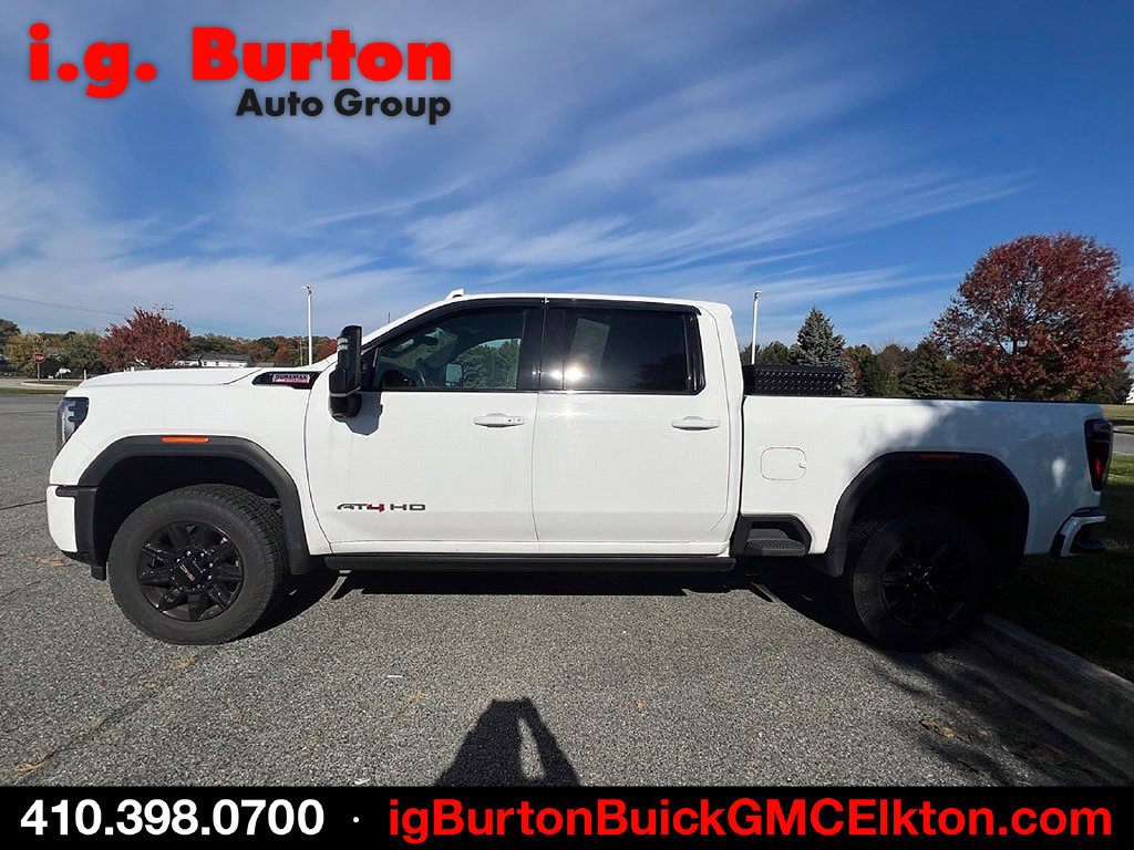 Used 2024 GMC Sierra 2500 AT4 w/ Technology Package AWD/4WD image 6