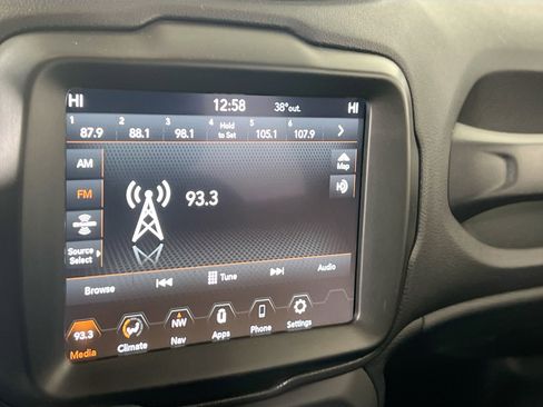 Used 2022 Jeep Renegade Latitude image 15