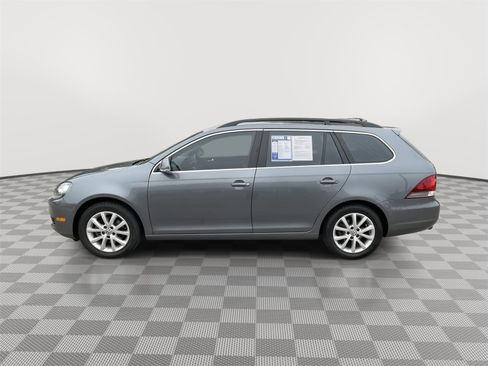 Used 2011 Volkswagen Jetta SE FWD image 5