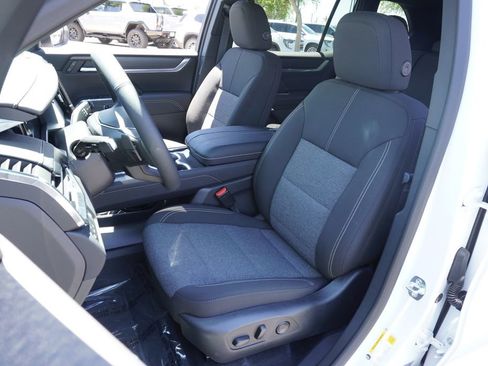 New 2025 GMC Acadia Elevation image 14