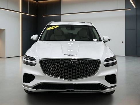 Certified 2026 Genesis GV70 2.5T Select AWD/4WD image 9