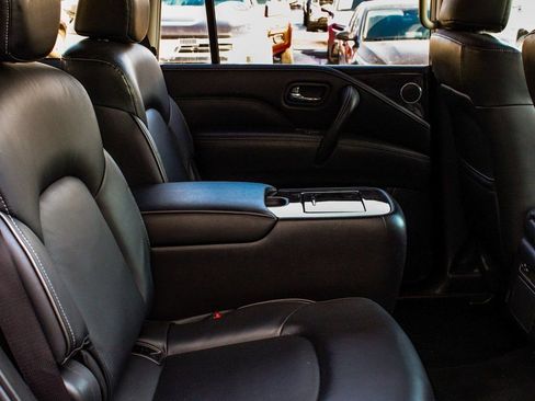 Used 2024 INFINITI QX80 Luxe image 40