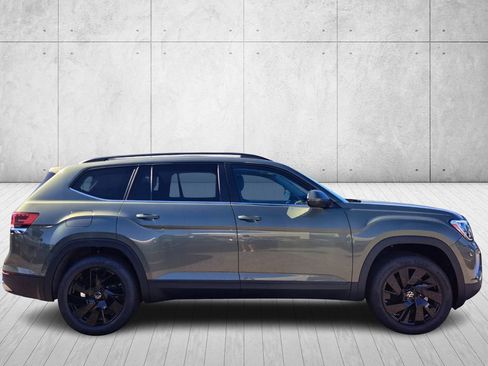 New 2026 Volkswagen Atlas SE image 4