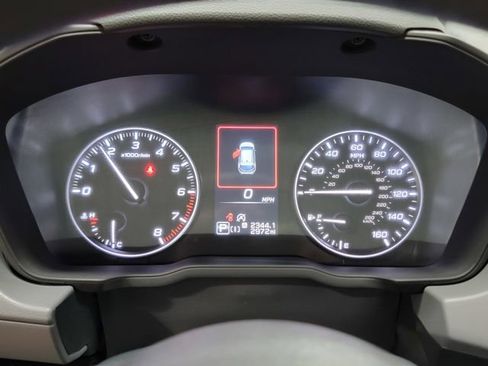 Used 2025 Subaru Crosstrek 2.0i Premium image 31