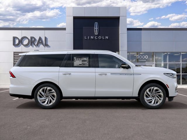 New 2027 Lincoln Navigator L Reserve RWD image 5