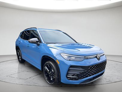 New 2025 Volkswagen Tiguan SE R-Line