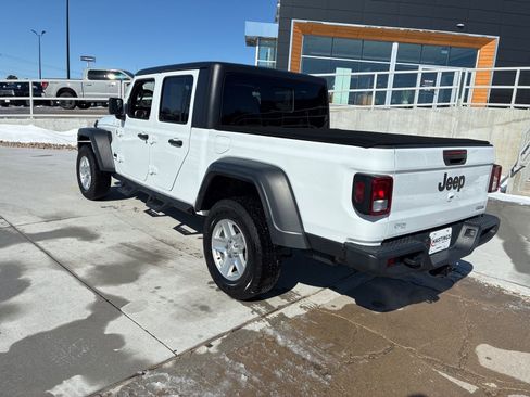 Used 2020 Jeep Gladiator Sport w/ Quick Order Package 24S image 3