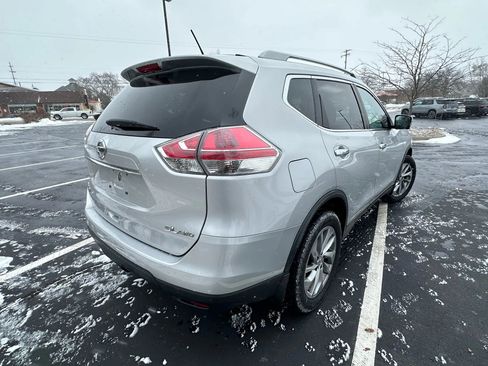 Used 2015 Nissan Rogue SL w/ SL Premium Package image 4