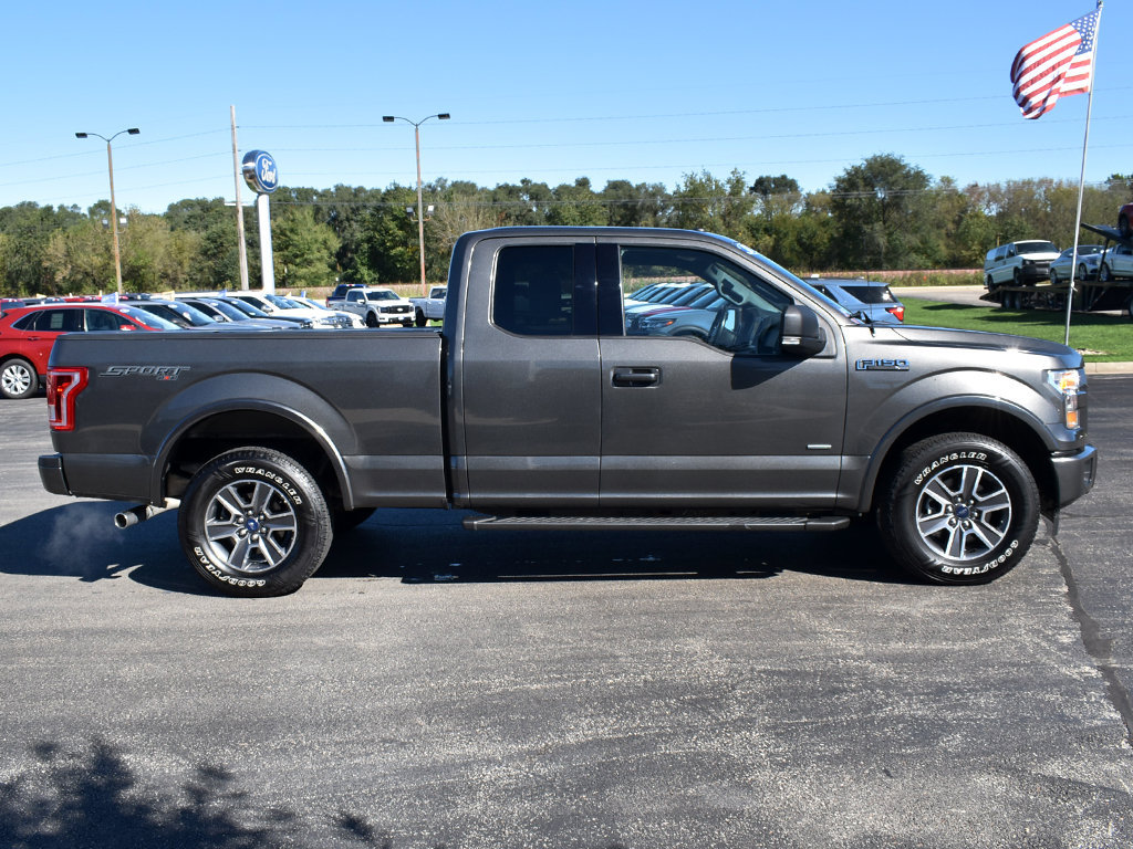 Used 2017 Ford F150 XLT w/ Equipment Group 302A Luxury AWD/4WD image 12