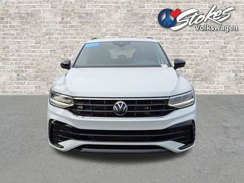 Certified 2023 Volkswagen Tiguan SE R-Line FWD image 9