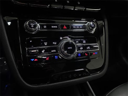 Certified 2022 Lincoln Corsair Standard w/ Premium Package image 21