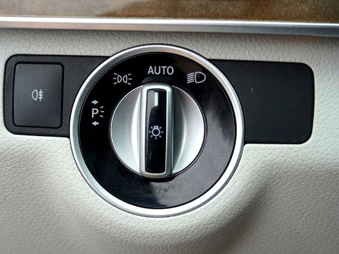 Used 2016 Mercedes-Benz E 350 Sedan image 20