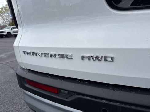 Used 2026 Chevrolet Traverse LT AWD/4WD image 10