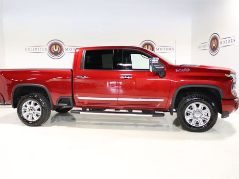 Used 2025 Chevrolet Silverado 2500 High Country w/ Technology Package image 5