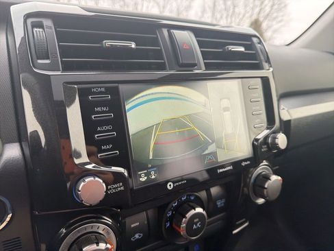 Used 2024 Toyota 4Runner TRD Off-Road Premium image 31