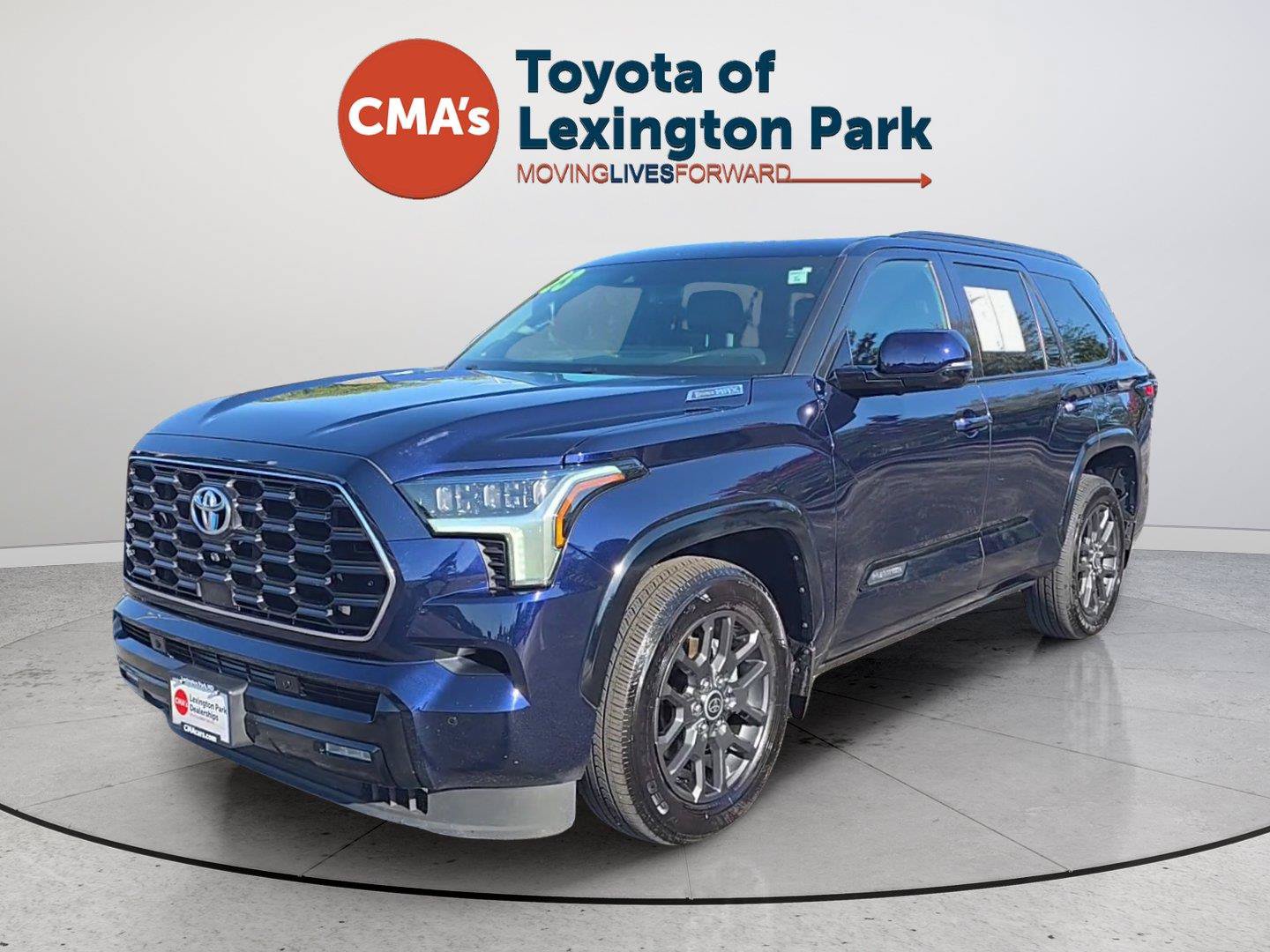 Used 2023 Toyota Sequoia Platinum AWD/4WD image 1