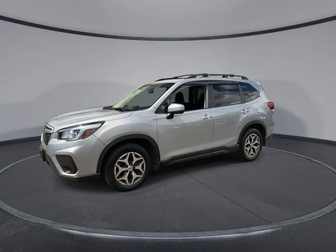 Used 2020 Subaru Forester Premium AWD/4WD image 4