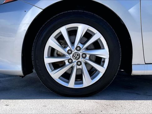 Used 2021 Toyota Camry LE FWD image 8