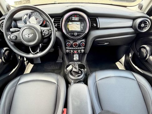 Used 2018 MINI Cooper 4-Door Hardtop w/ Premium Package FWD image 28