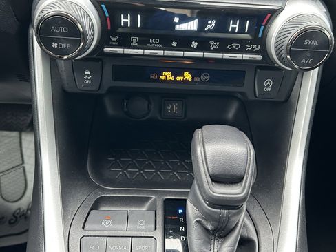 Used 2024 Toyota RAV4 XLE image 30