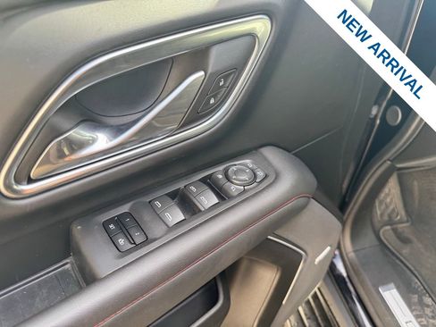 Used 2024 Chevrolet Suburban RST w/ Luxury Package image 20