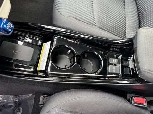 Used 2017 Toyota Prius Two image 28