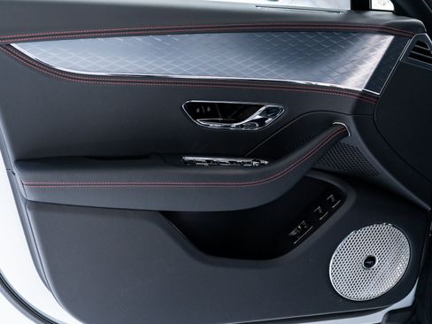 New 2025 Bentley Flying Spur Plug-In Hybrid image 11