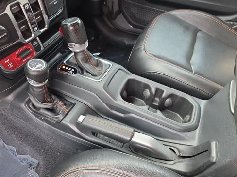Used 2021 Jeep Gladiator Mojave AWD/4WD image 22