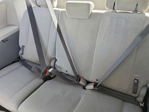 Used 2012 Toyota Sienna LE image 15