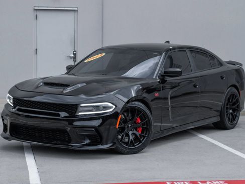 Used 2022 Dodge Charger Scat Pack w/ Dynamics Package RWD image 4