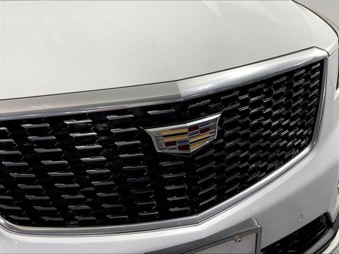 Used 2020 Cadillac XT5 Premium Luxury FWD image 33