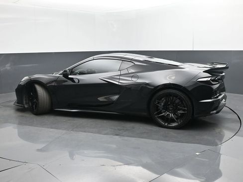 Used 2023 Chevrolet Corvette Z06 w/ Engine Appearance Package RWD image 3