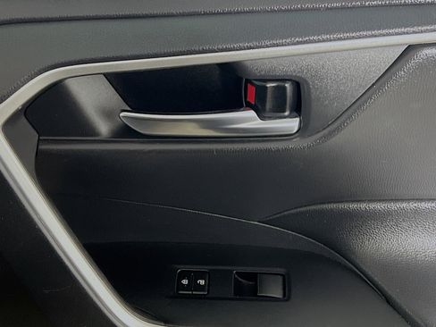 Used 2021 Toyota RAV4 XLE image 32