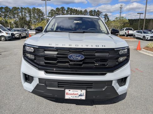 Certified 2025 Ford Expedition Max Active image 10