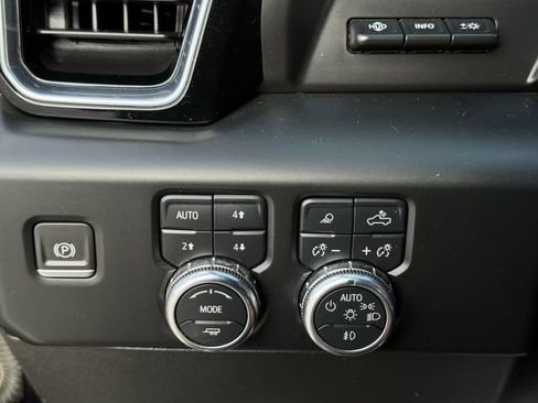Used 2023 GMC Sierra 1500 Denali Ultimate AWD/4WD image 25