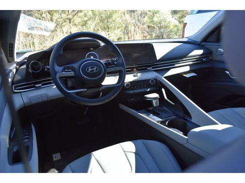 New 2026 Hyundai Elantra Limited image 10