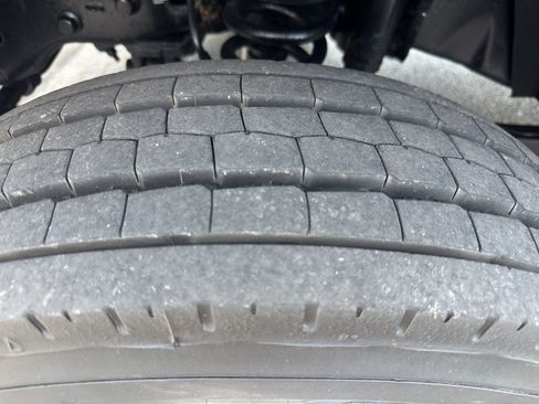 Used 2016 Ford F550 2WD Regular Cab Super Duty image 30