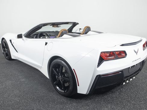 Used 2015 Chevrolet Corvette Stingray Convertible w/ 2LT Preferred Equipment Group RWD image 7