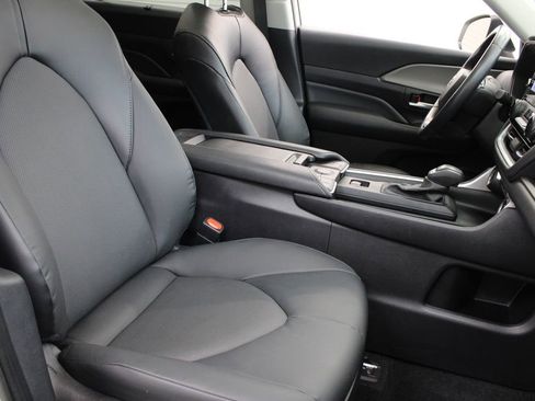 Used 2024 Toyota Grand Highlander Limited image 23