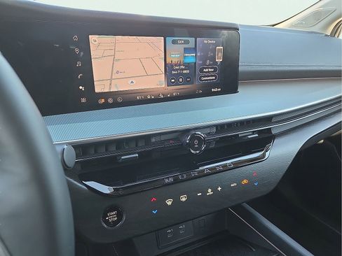Used 2025 Nissan Murano SL AWD/4WD image 16