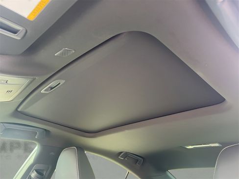 Used 2024 Lexus IS 500 image 12