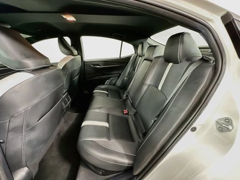 Used 2025 Toyota Camry SE FWD image 23