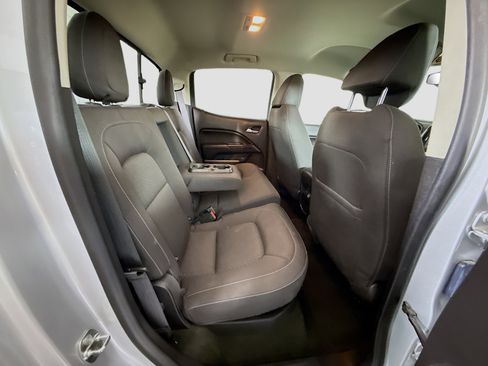 Used 2017 GMC Canyon SLE image 26