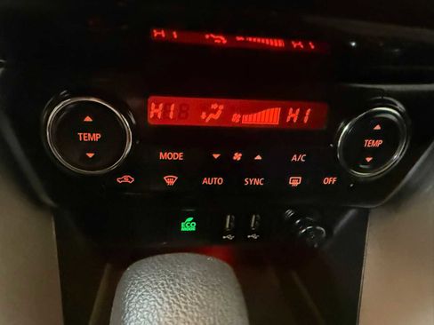 Used 2022 Mitsubishi Eclipse Cross SE image 34