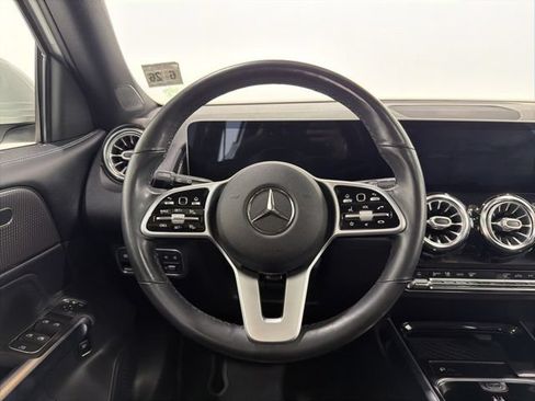 Used 2021 Mercedes-Benz GLB 250 4MATIC image 30