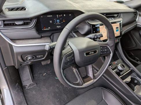 New 2026 Jeep Grand Cherokee Altitude image 3