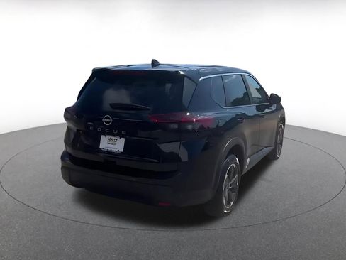 Used 2025 Nissan Rogue SV FWD image 14