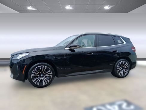 Used 2025 BMW X3 xDrive30i w/ Convenience Package image 2